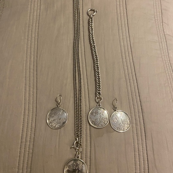 Authentic Gucci Flora set - Picture 2 of 7